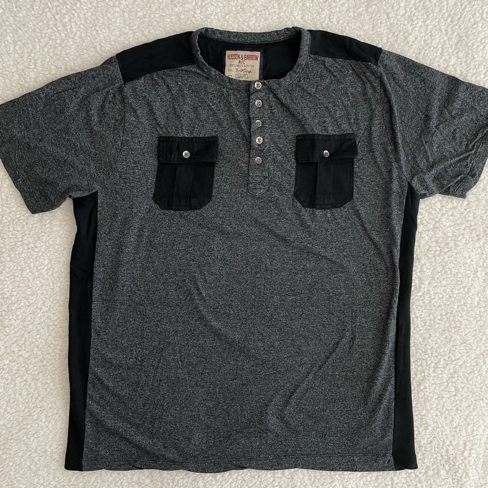 HUDSON & BARROW Men’s Black/Gray Tee. Size XL